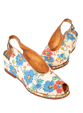 Vintage canvas floral summer shoes