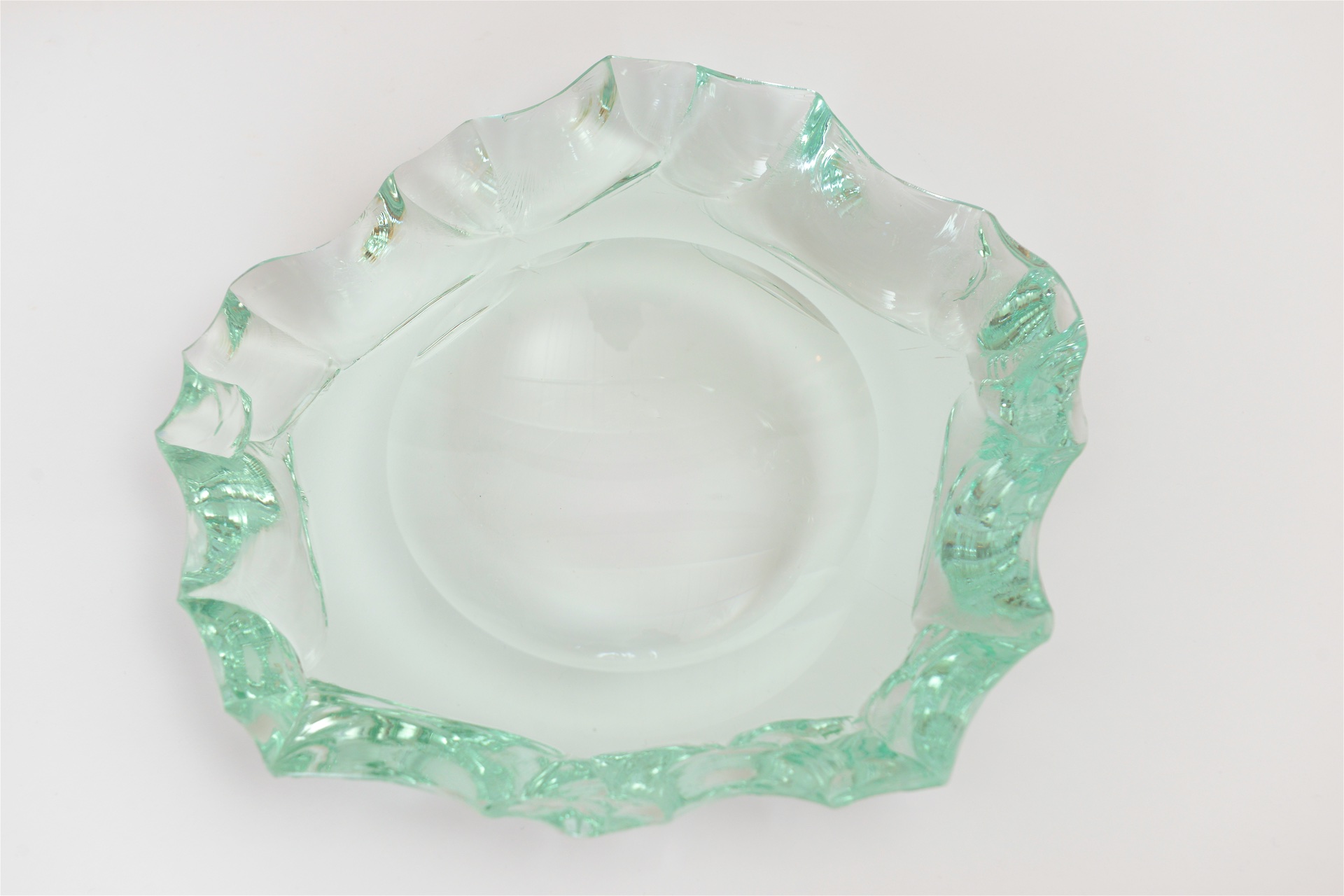 Chiselled Cut Glass Dish by Fontana Arte