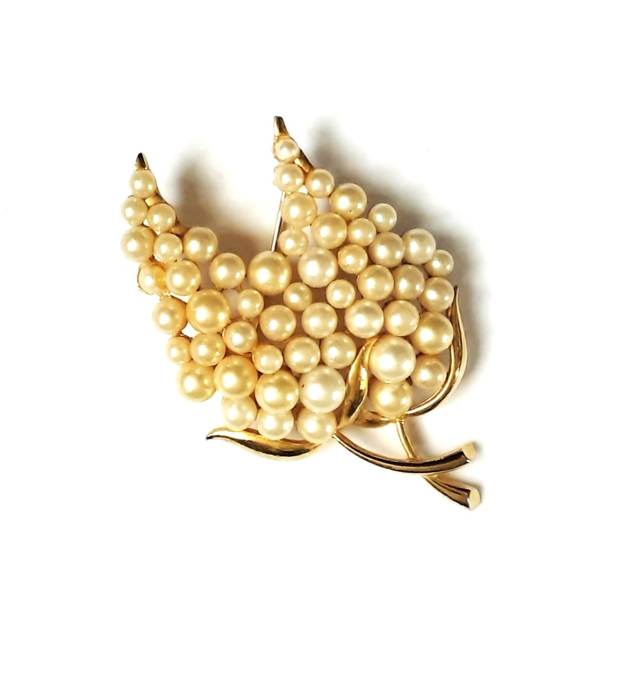 Marvella pearls brooch