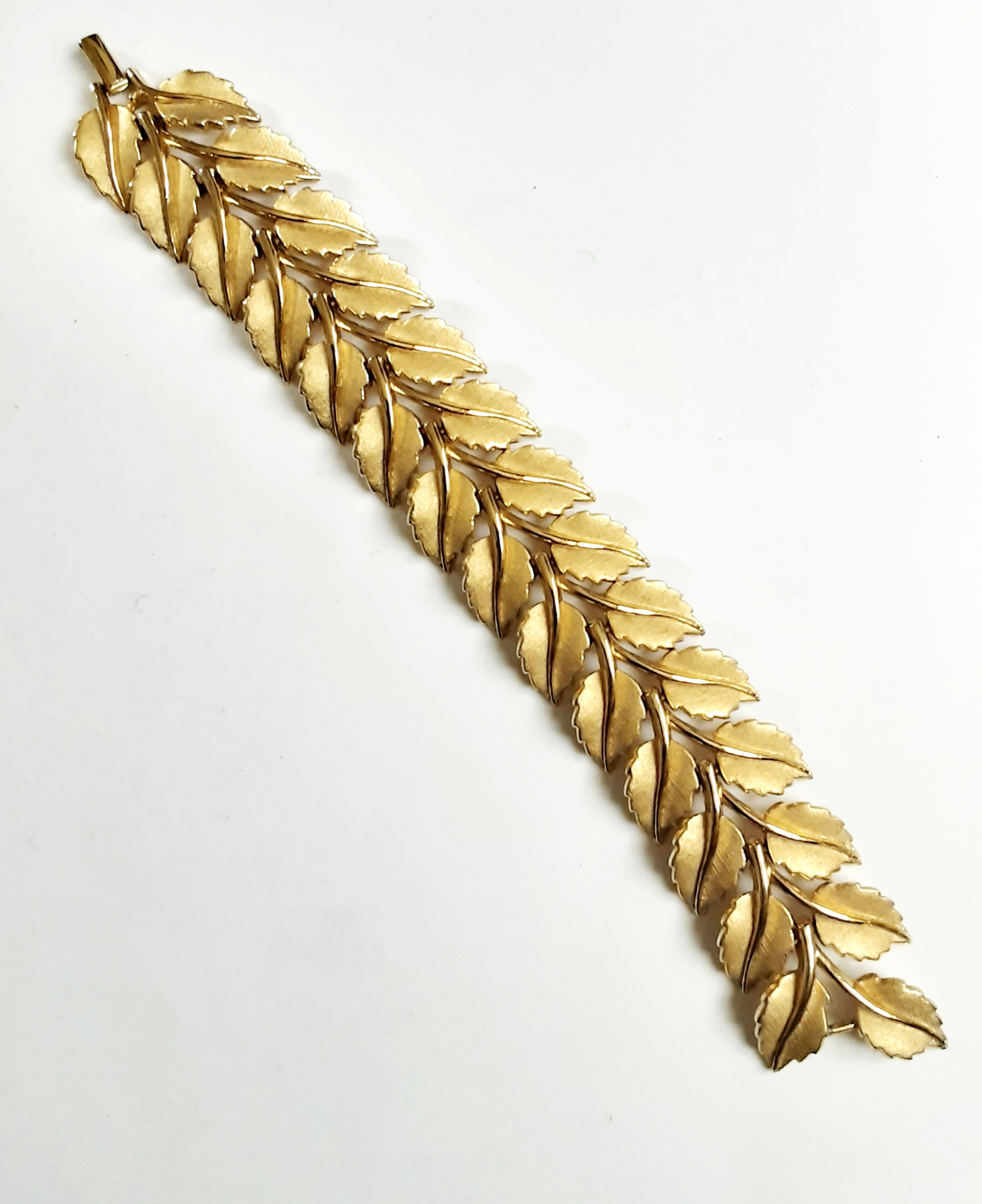 Crown Trifari gold tone bracelet